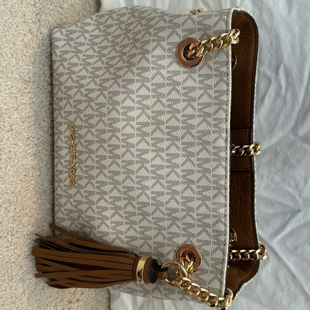 michael kors serial number 38s9g1m2b